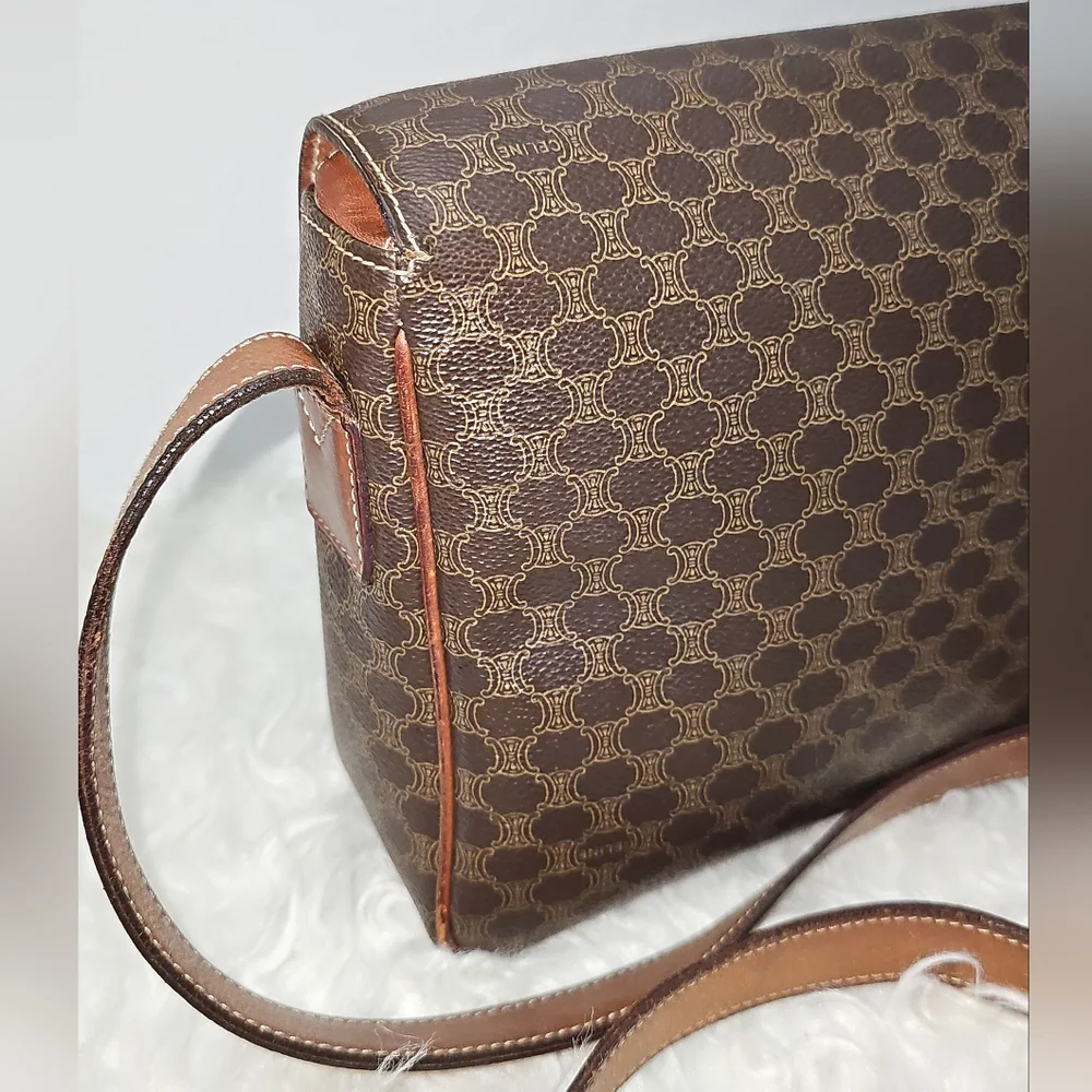 Beautiful Vintage Celine Crossbody Bag - Picture 12 of 16
